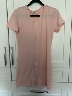 Women’s Short-Sleeve Button-Front Romper in Blush Pink